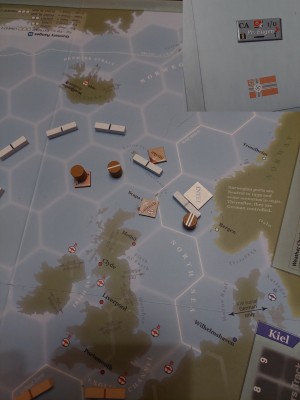 09 Prinz Eugen podąża.jpg